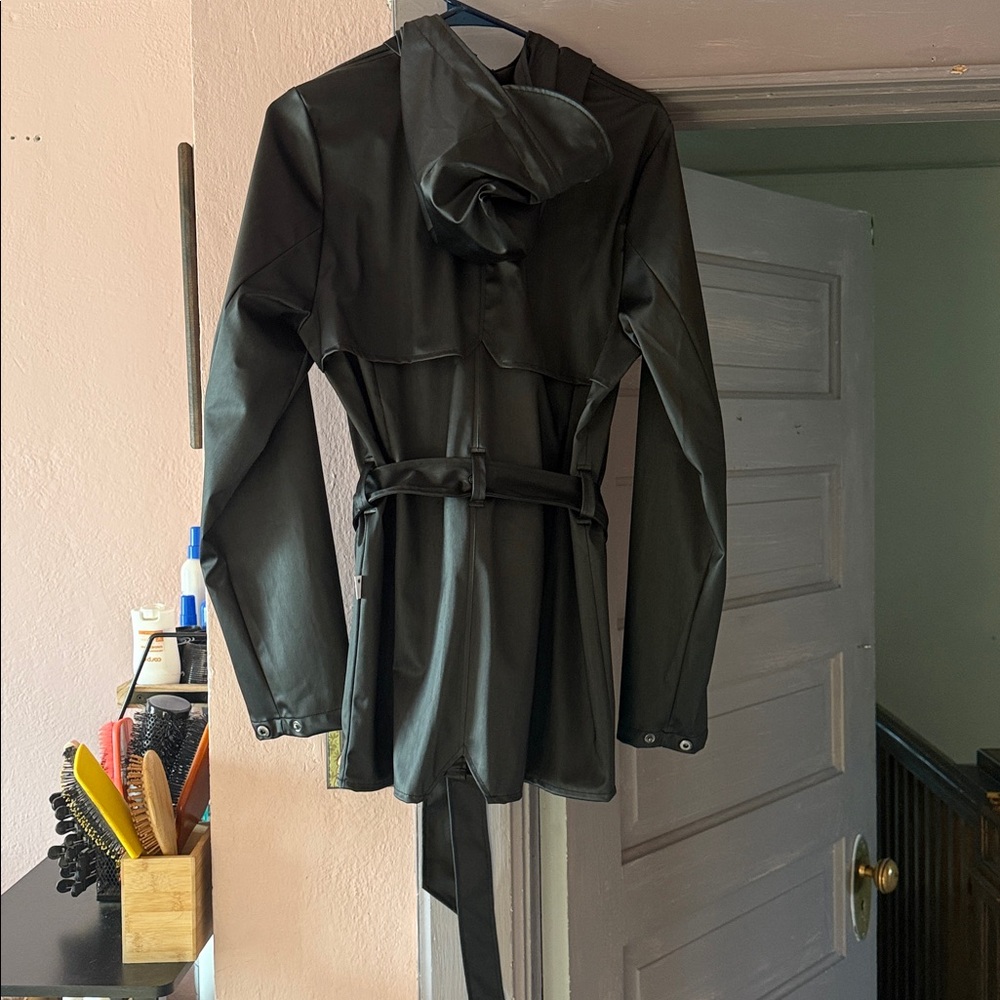 Rains Curve Waterproof Rain Jacket - Picture 4 of 8